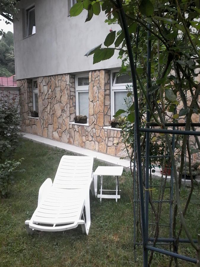 Отель Modern&Cozy Bosnian House With Garden+Free Parking Сараево Экстерьер фото